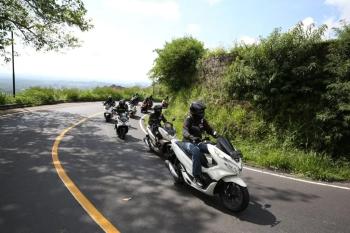 Kunci Perjalanan Jauh Bebas Pegal: Astra Motor Natar Bagikan Panduan Posisi Duduk Ideal Saat Touring